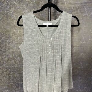 Rose & Olive Gray Pleated Buttoned Blouse